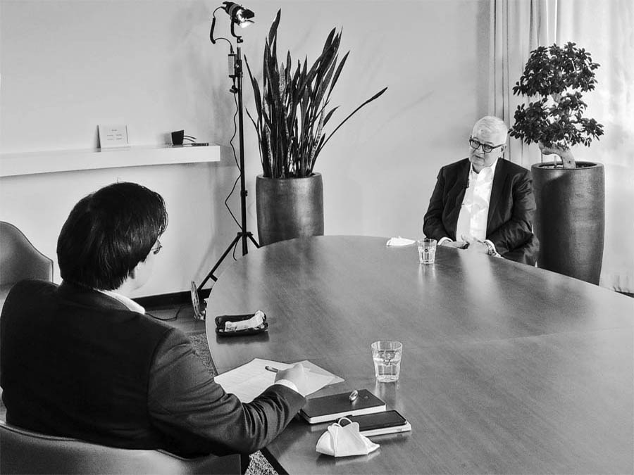 Interview mit dem ehemaligen Außenminister Joschka Fischer zur Wiedervereinigung in Deutschlang